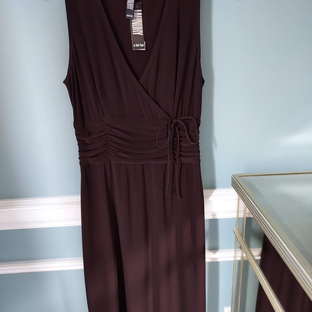 Elegant Black Sleeveless Dress